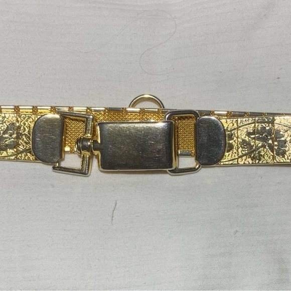 Vintage Gold metal collar. - Picture 6 of 8